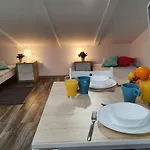 Na Poddaszu Czwarte Pietro Privatunterkunft *