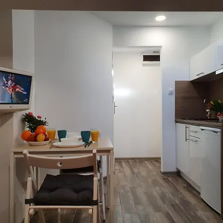 Na Poddaszu Czwarte Pietro 乌斯特卡