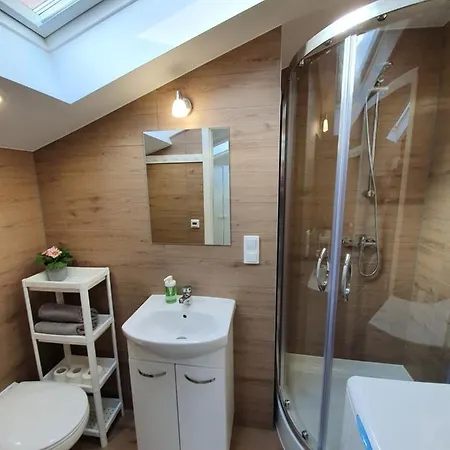 Na Poddaszu Czwarte Pietro 乌斯特卡