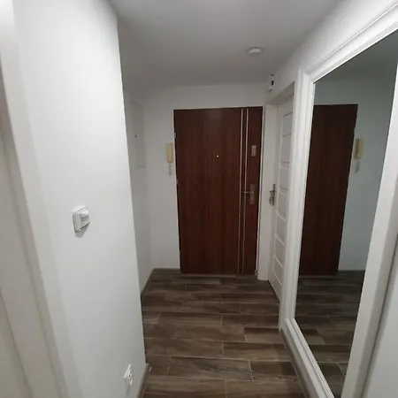 Na Poddaszu Czwarte Pietro * 乌斯特卡