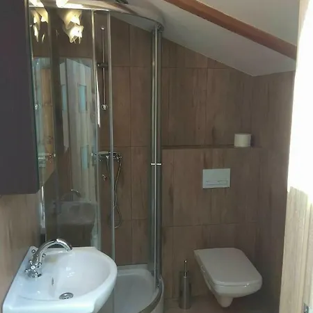 民宿 Na Poddaszu Czwarte Pietro *