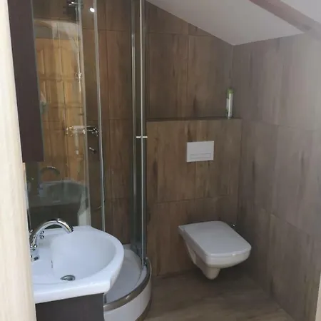 Na Poddaszu Czwarte Pietro 民宿